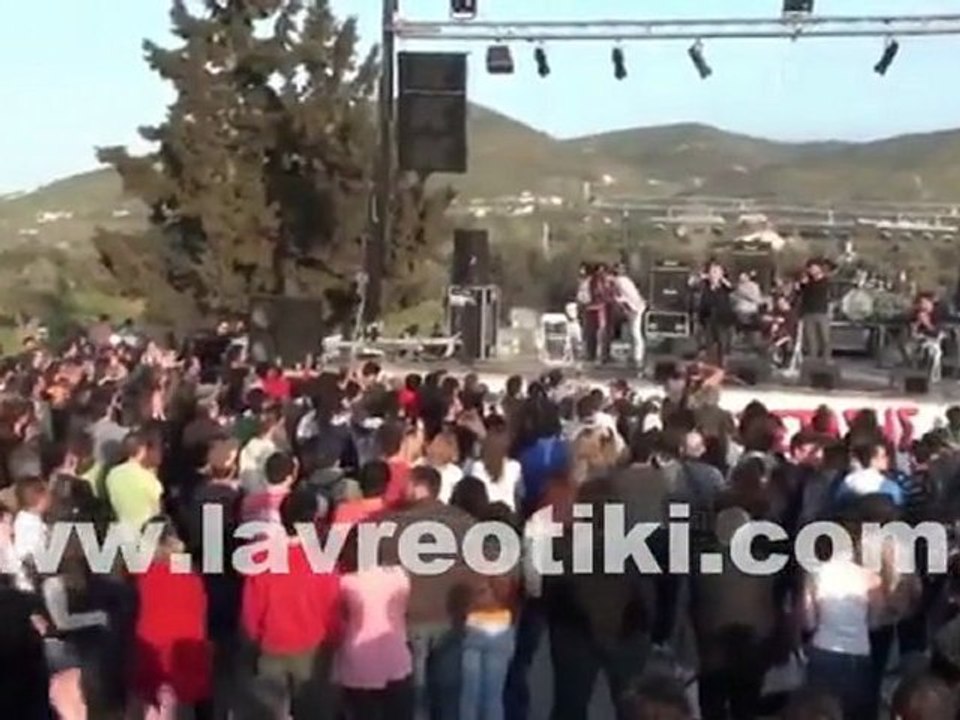 Ο Μίκης Θεοδωράκης στην Κερατέα