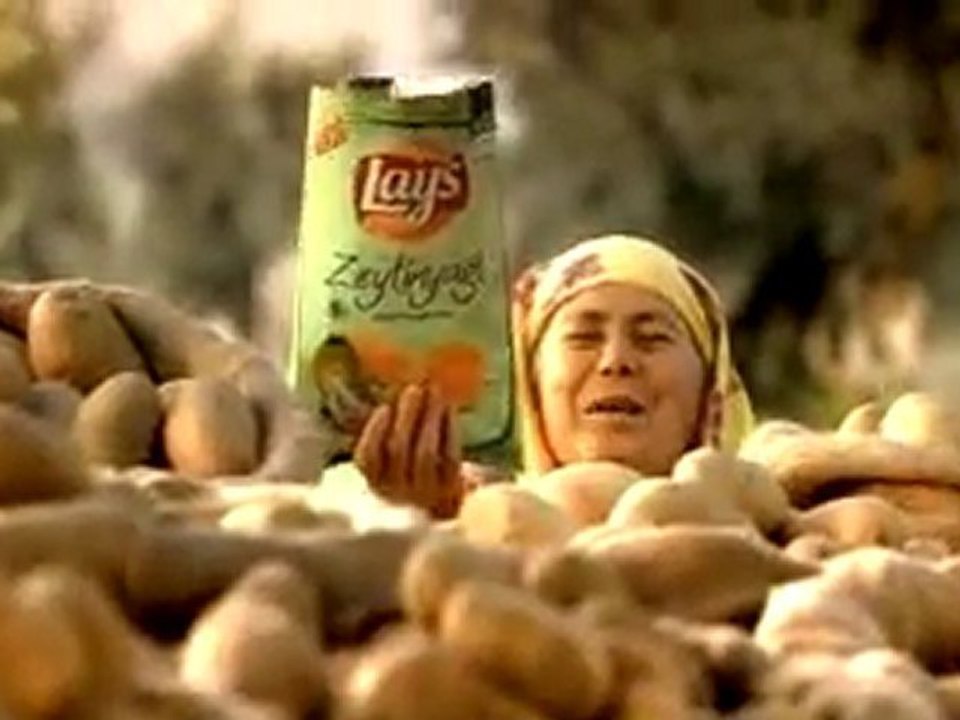 Ayşe Teyze 'li Lay's Reklam Filmi