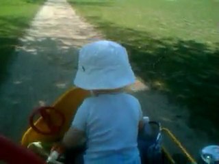 Milo au volant - 10 Avril 2010