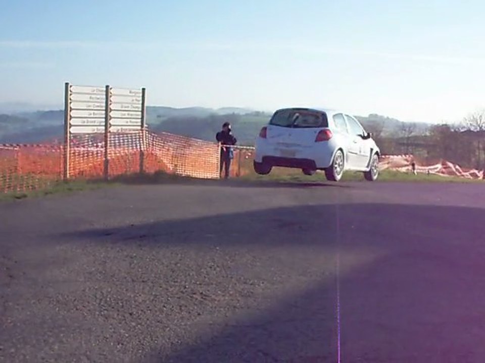 Rallye des Monts du Lyonnais 2011 - Es 2