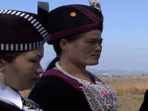 Chant Hmong LAOS par Mai Xiong Plaine des Jarres