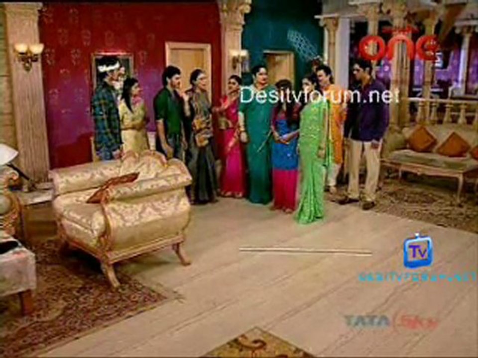 Hamari Beti Raj Karegi  - 11th April 2011 Watch Online Pt2