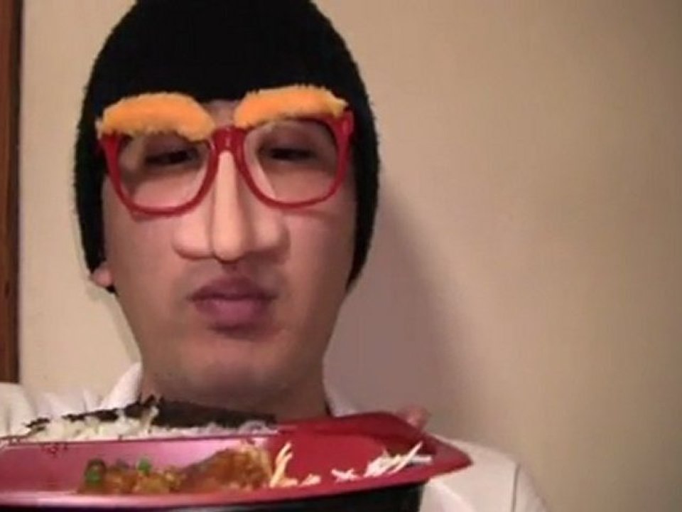 オリジン弁当「スマイルのりチキン竜田揚げ弁当」で夕飯動画110410その1