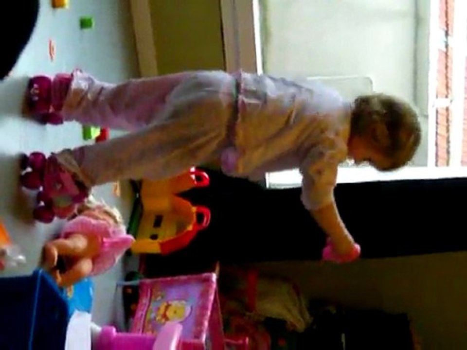 maily fait du roller pour la premiere foi !