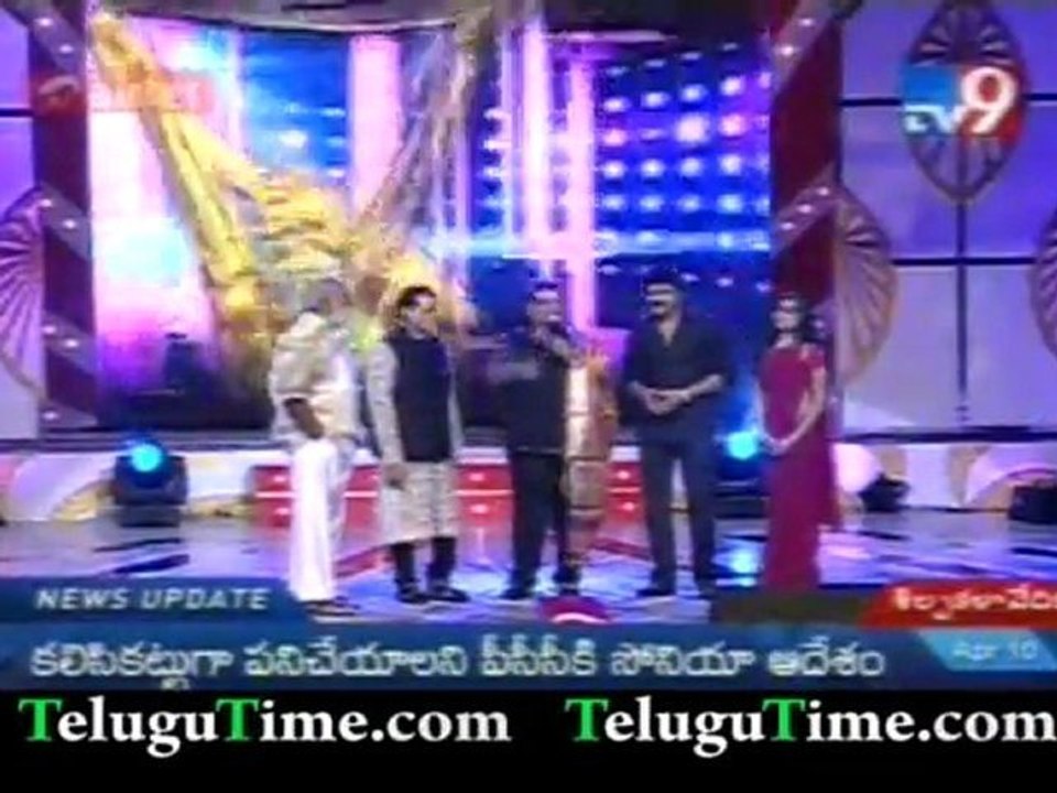 Juhi Chawla won Bollywood's outstanding actress - TeluguTime.com