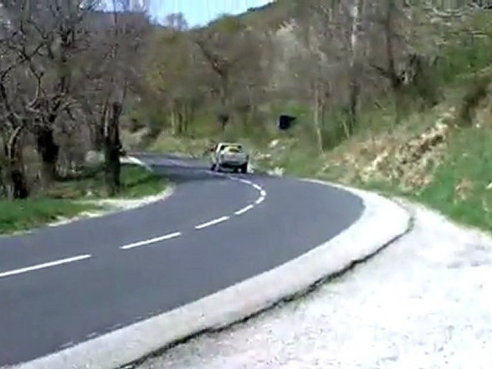 DAMT ON THE ROAD