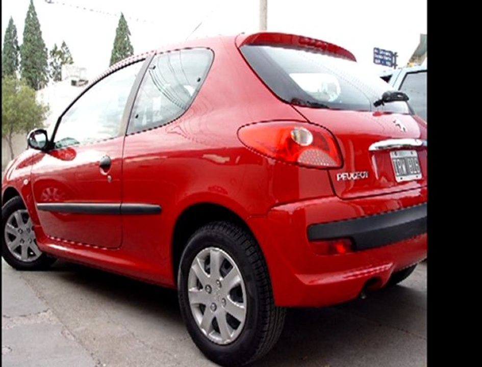 AUTOS EN MADRYN - Peugeot 207 XR 1.4 - modelo 2010