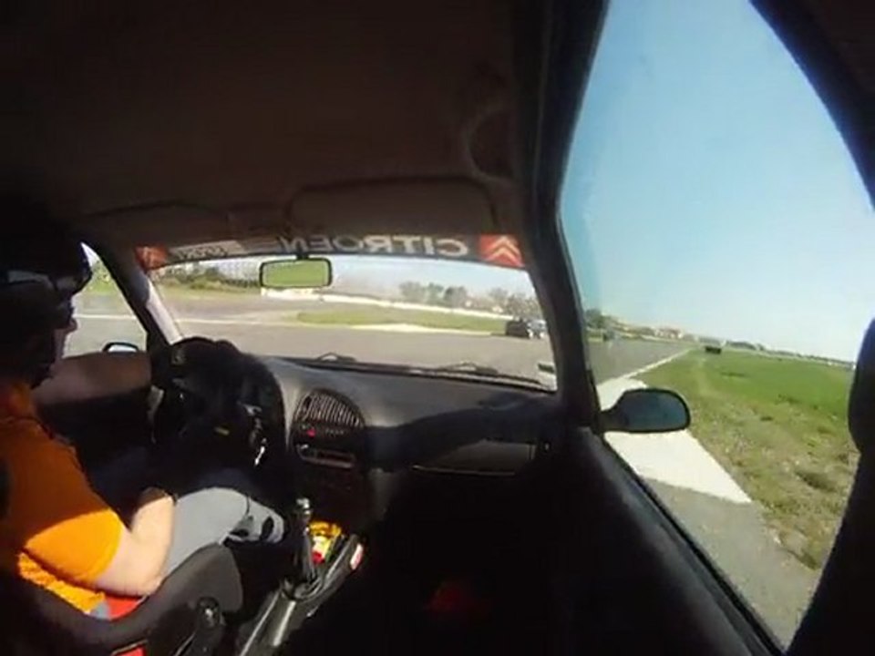 saxo 16v circuit d'albi le 02/04/11