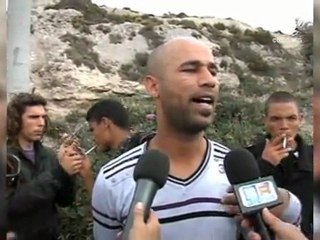 Tunisian migrants riot on Italian island