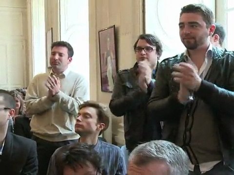 Les jeunes radicaux quittent l'UMP, Borloo les soutient