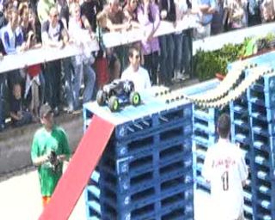 Monster trucks 1