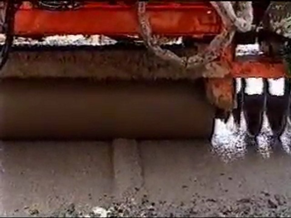 UNiSTEEL RCP 750 Concrete Road Paver Machine, Airport Taxiway Paving