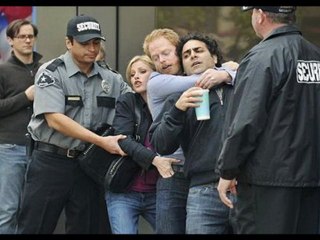 Modern Family season 2 episode 19 The Musical Man