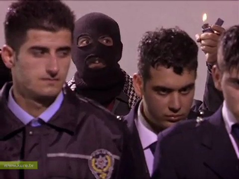 kollama123.blm-devreler omuz omuza...
