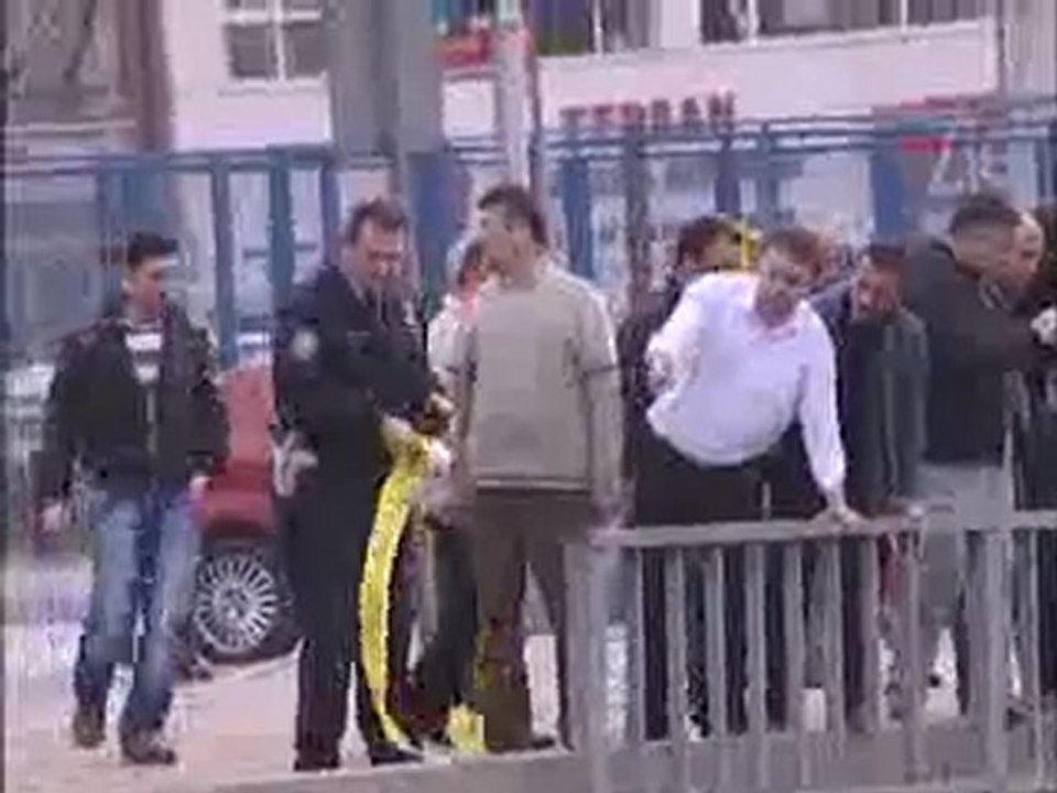 Köprüden Uçan Otomobildeki Anne Kız Ölümden Döndü