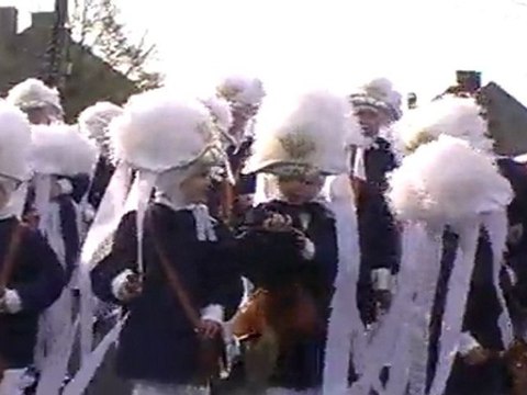 Carnaval Braine-le-Chateau gilles paysannes 2011 3