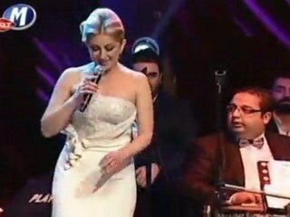 MUAZZEZ ERSOY (Bostancı Gösteri Merkezi Konseri)