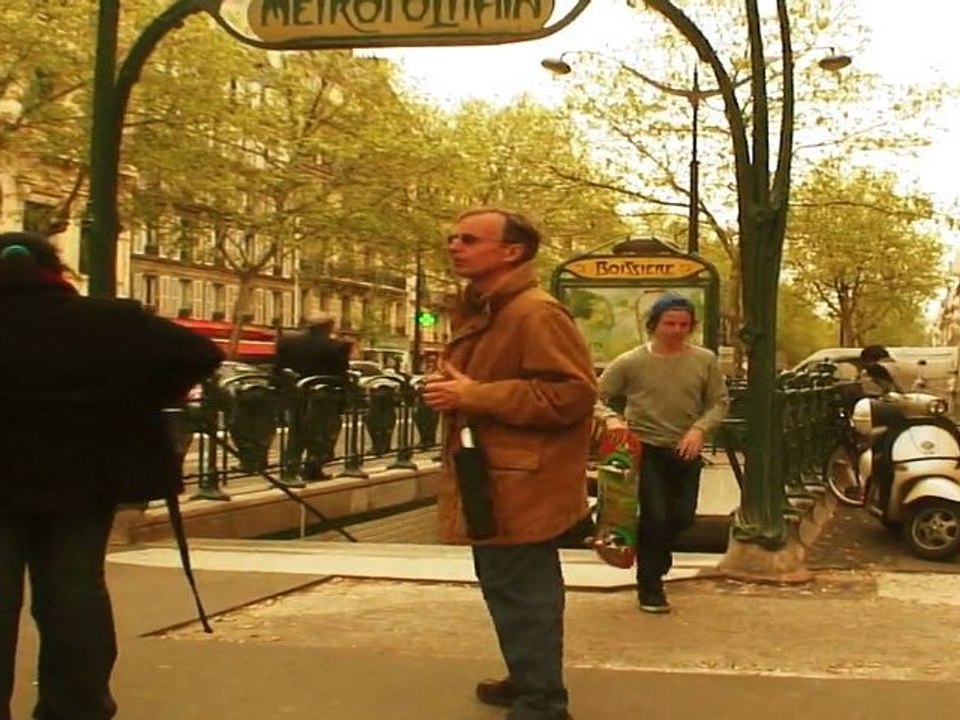 THIS IS THE PARISIEN SKATEBOARD STYLE