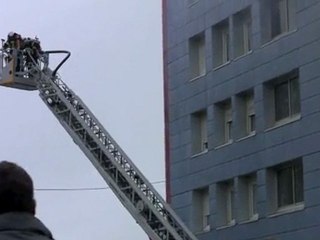 Feu dans une tour de Quéliverzan à Brest - jeudi 14 avril 2011