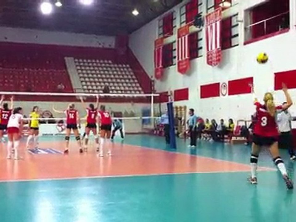 Ολυμπιακός - ΑΕΚ (πόντος Γκιουζέλη)