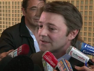 Prime aux salariés: M. Baroin souhaite l'inscrire dans la loi