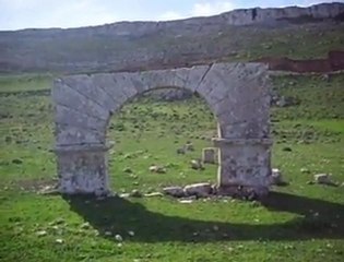 DETAILS DE L'ARC DE TRIOMPHE DE KOUCHBATIA. DJEBEL GORRA. TUNISIE