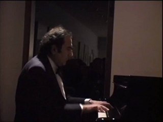 MICHEL SOGNY PLAYS HIS OWN PIECE FOR PIANO DERIVE