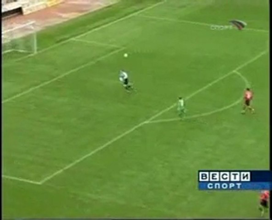 Видео «ВРАТАРЬ-забил гол врагу через все поле! всем смотреть!ШОК!» - смотреть онлайн ролик «ВРАТАРЬ-забил гол врагу через все поле! всем смот