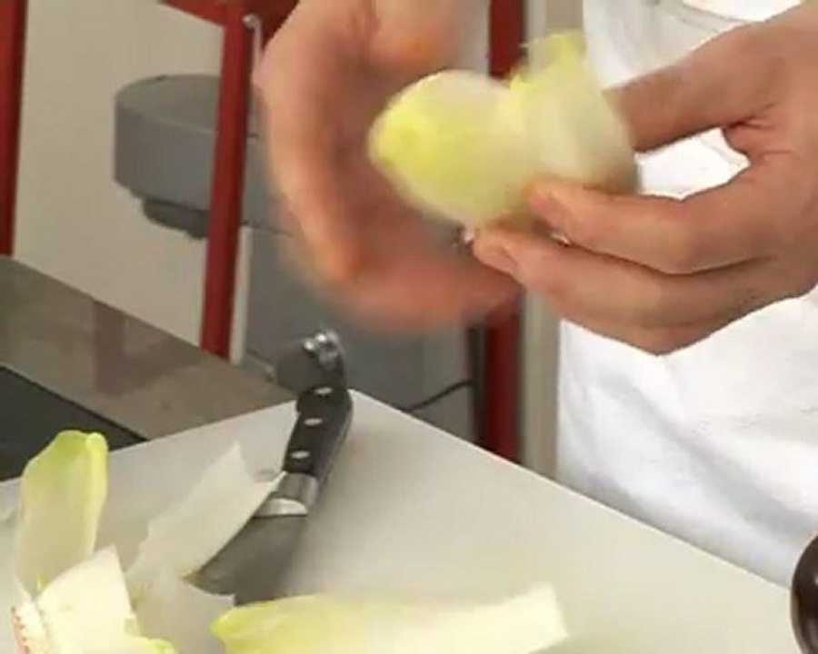 Râble de lapin aux herbes, effeuillée d’endives