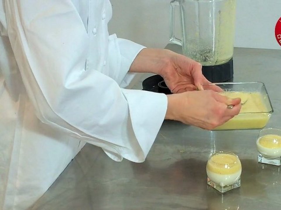 Panna cotta et coulis de fruits exotiques