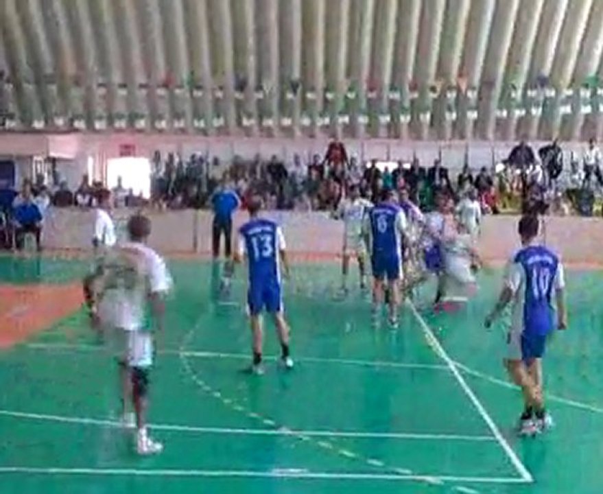 مقطع من مقابلة أمل سكيكدة /مولودية سعيدة