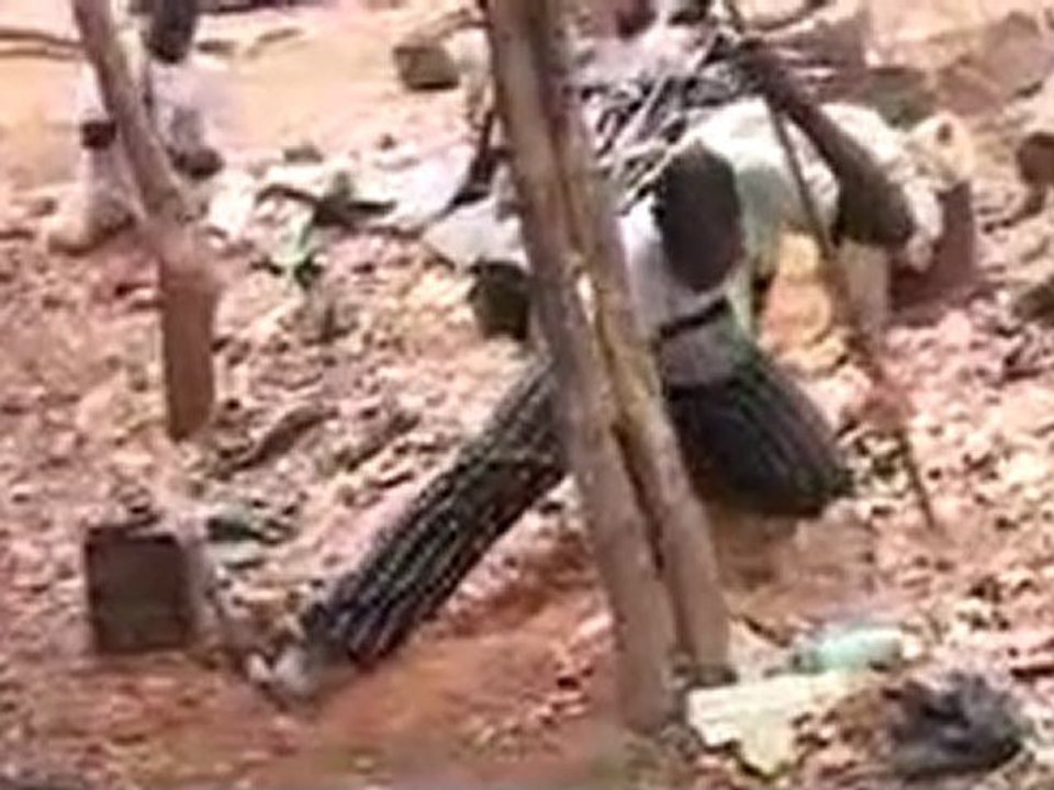 Un atelier de pirogues à Ségou au Mali