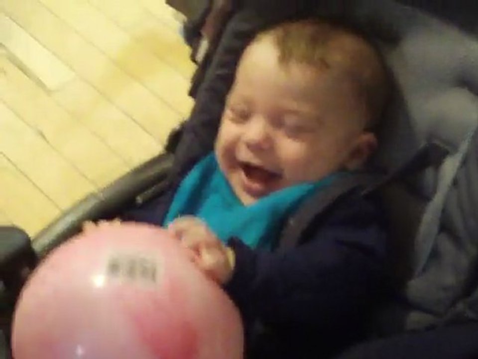 Lola, Lev playing ball