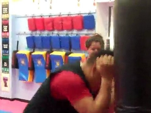 KickBoxing in Glen Cove, Karate Classes in Glen Cove, Glen Cove KickBoxing, Kickboxing classes, Adults Karate Classes.