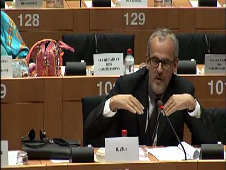 Commission d’enquête sur la crise financière (FCIC) rapport angelides .AVI_007