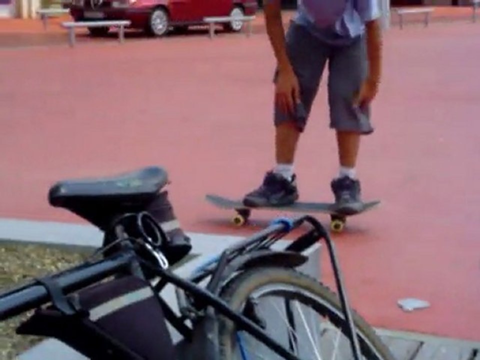Baptiste scènes coupées 1ere vidéo 1 an de skate