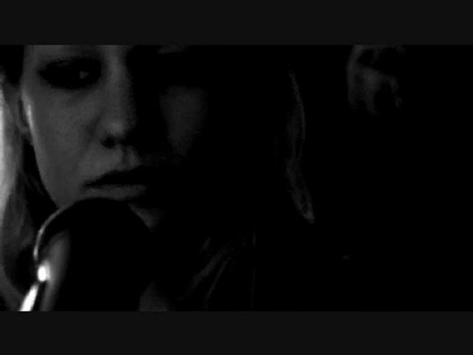 hmb1mt - Among Suspects feat. La Fox