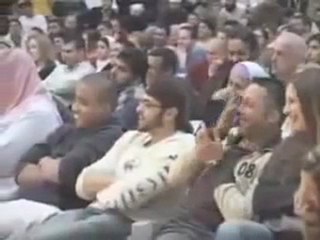 QUI VOUS AIME AU POINT DE RESTER AVEC VOUS DANS VOTRE TOMBE