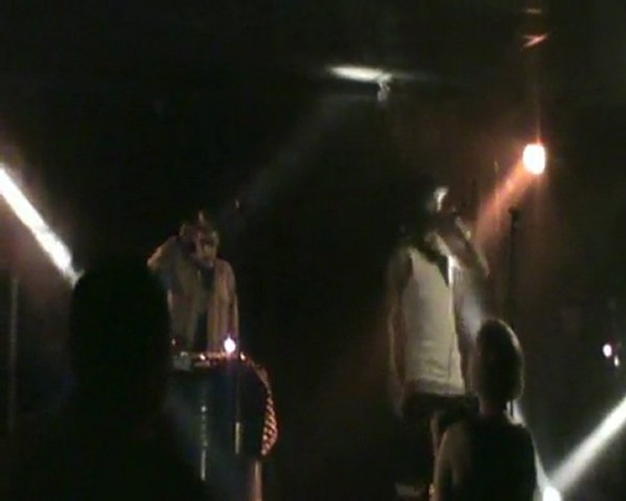 STONE FAYA & STICKY WILSON LIVE IN VILLENEUVE 04