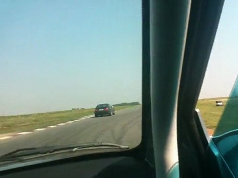 bmw m3 e46 smg2 suivi de pret par la saxo vts 16v circuit de clastres 23 avril 2011 IMG_0473