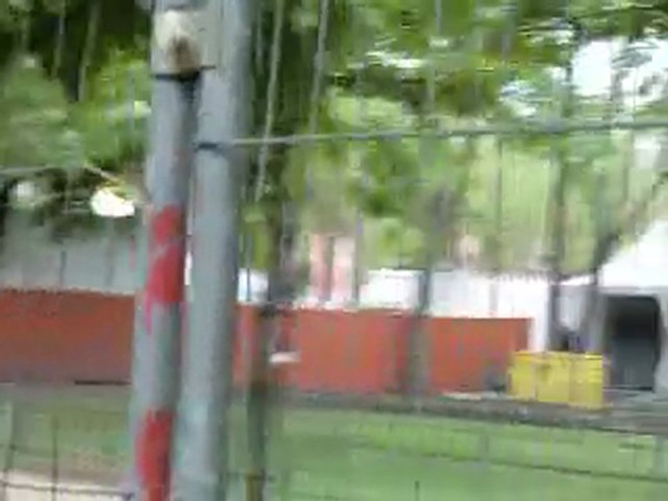 les alentours du " SAUT HERMES au grand palais !!!