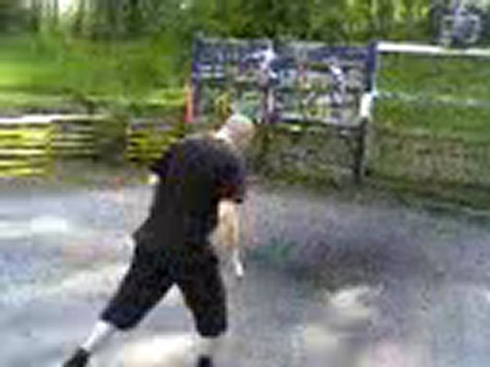 playground drible en avant et en reculant entre les jambes