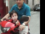 2 year-old driving an SYM scooter / 如何駕駛摩托車