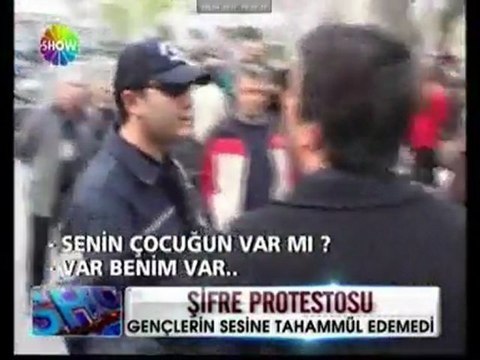 8 Nisan 2011 Üsküdar Ösym Bürosu Protestosu(Show Tv)