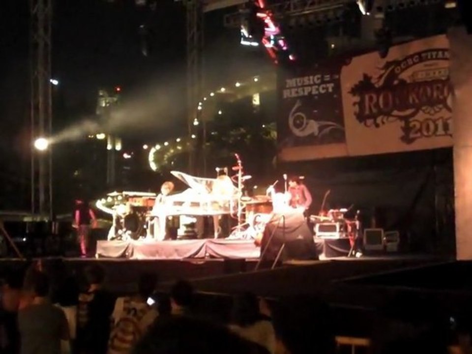 Bob Dylan and Imogen Heap in Singapore