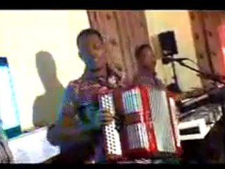 PERLE NOIRE - halako raha nataonao