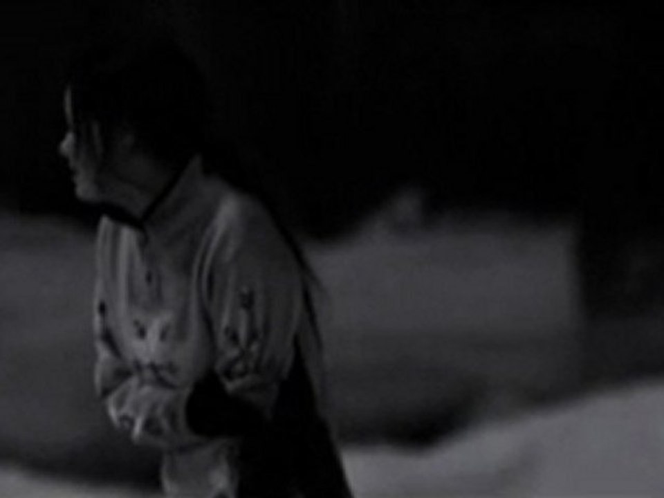 GİDERSEN YIKILIR BU KENT &