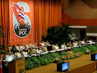 Raúl Castro propone limitar mandato en Cuba a máximo 10 años