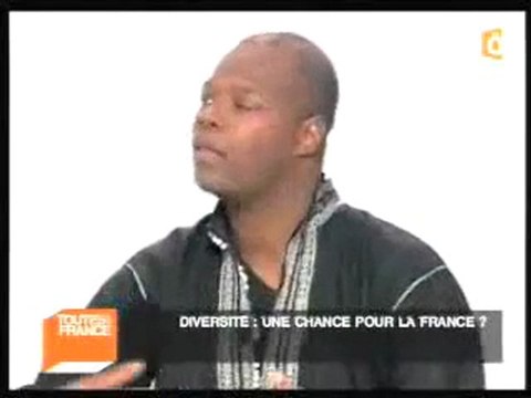 Je suis différent parce que je suis noir cher Monsieur