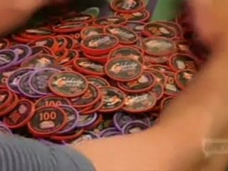 Andrea Parker and Heather Graham on Celebrity Poker Showdown.